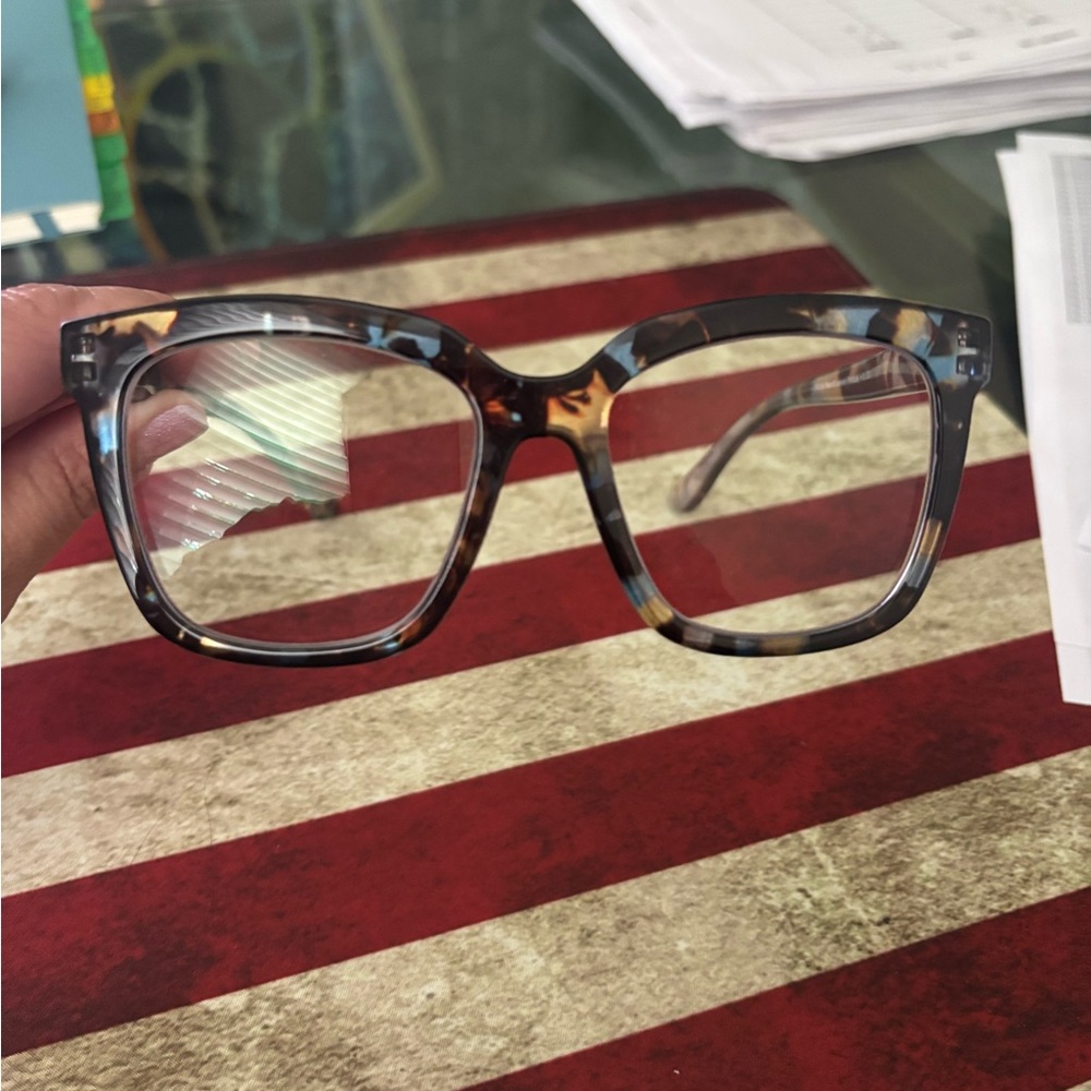 Blue Light Peeper Tortoiseshell Square Glasses - image 1